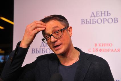 Москва.  Актер  Алексей Макаров  на премьере фильма `День выборов 2` в кинотеатре `Москва`.