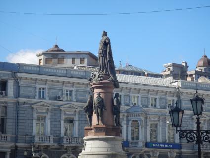 Украина. Одесса. Памятник основателям Одессы - Екатерина Великой и ее сподвижникам.