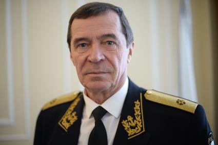 Москва. Контр-адмирал Владимир Богдашин, командир строжевого крейсера `Беззаветный`, протаранившего в 1988 г. американский крейсер `Йорктаун`.