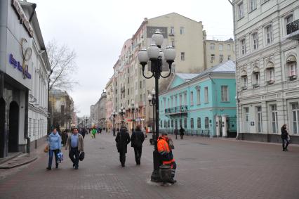 Москва. Мемориальная квартира А.С.Пушкина на улице Старый Арбат (справа).