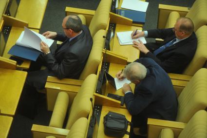 Москва. Депутаты на первом заседании 49-й сессии парламентского собрания Союза Беларуси и России в Государственной Думе РФ.