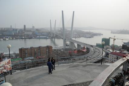 Владивосток. Золотой мост - вантовый мост через бухту Золотой Рог.