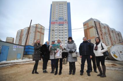 Московская область. Обманутые дольщики на территории не введенных в эксплуатацию новостроек ЖК `Южное Домодедово`, от застройщика СУ-155 ,   где должны были жить 20 тысяч человек.