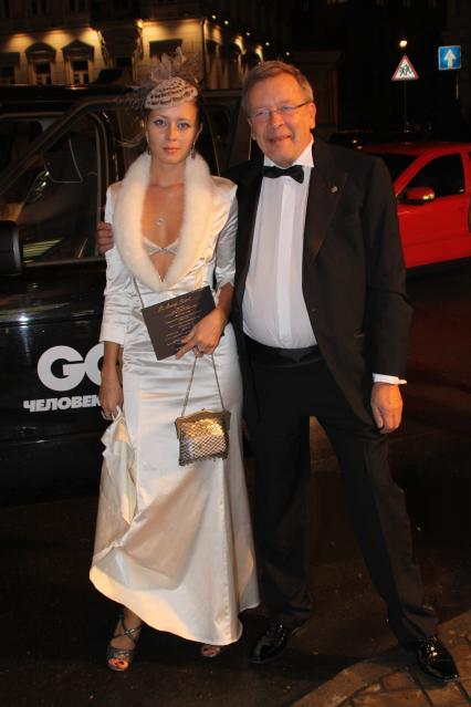 Диск 158. Церемония вручения премии «GQ Человек года»2009. Писатель Ерофеев Виктор с гражданской женой Дюрер Евгенией (Прокопюк Евгенией)
