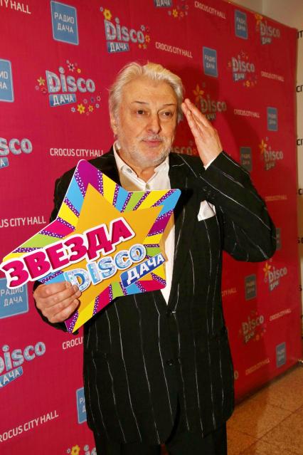 Диск 157. Радио Дача открыла дачный сезон на весеннем концерте Disco  Дача 2015 певец Добрынин Вячеслав