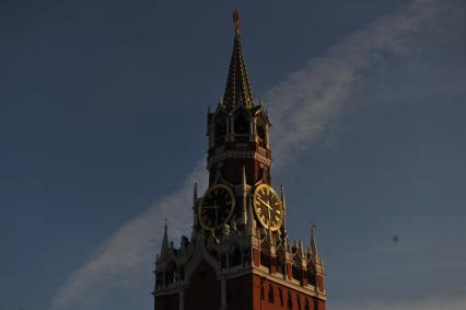 Москва.   Спасская башня  Кремля.