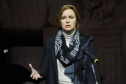 Санкт-Петербург. Актриса Мария Лаврова во время встречи коллектива Большого драматического театра (БДТ) им. Товстоногова с министром культуры Владимиром Мединским.