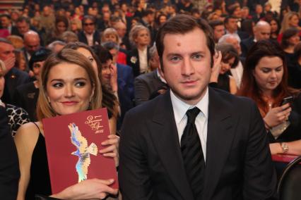 Диск159. кинопремия Золотой Орел 2016 актриса Надежда Михалкова с мужем Резо Гигинеишвили