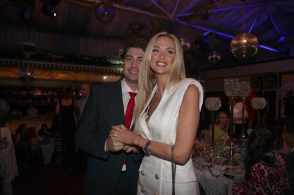 Диск 157. Премия Topical Style Awards 2015 телеведущая модель Лопырева Виктория телеведущий Оленин Дмитрий