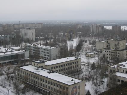Украина. Зона отчуждения Чернобыльской АЭС. Вид на покинутый жителями после взрыва город Припять.