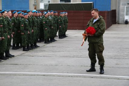 Украина, Донецк. Глава ДНР Александр Захарченко на открытии мемориальной доски полковнику Евгению Кононову в 3 отдельном батальоне спецназа республиканской Гвардии ДНР.