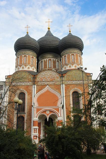 Москва. Храм Покрова Богородицы в Измайлове.