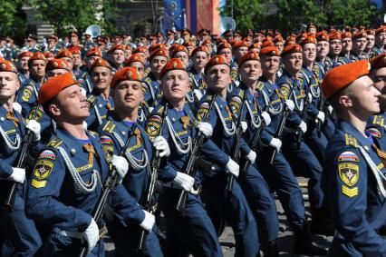 Москва.   Военнослужащие парадных расчетов  на Красной площади во время военного парада, посвященного 71-й годовщине Победы в Великой Отечественной войне.