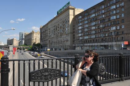 Москва.  Надстроенная мансарда  на жилом доме по адресу Смоленская набережная, 2