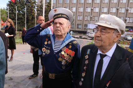 Украина, Славянск. Ветераны Великой Отечественной войны на праздничных мероприятиях, посвященных Дню Победы.