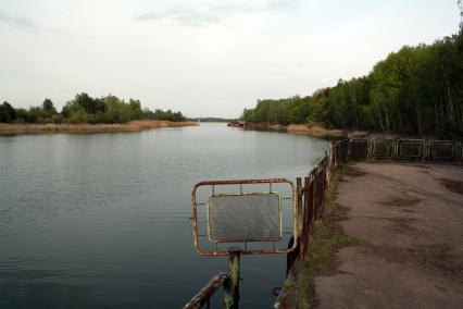 Украина. Зона отчуждения, город Припять, пристань на берегу реки Припять