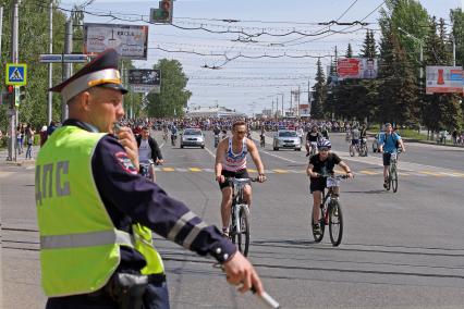 Уфа. В городе  стартовал фестиваль  `День 1000 велосипедистов`.