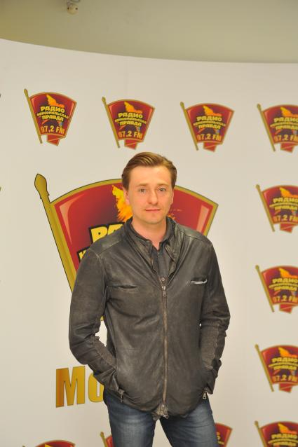 Москва. Актер Сергей Безруков на радиостанции `Комсомольская правда`.