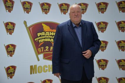 Москва. Председатель российской экологической партии `Зеленые` Анатолий Панфилов на радиостанции `Комсомольская правда`.