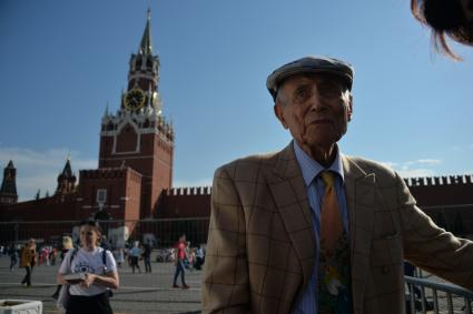 Москва. Поэт Евгений Евтушенко на книжном фесивале `Красная площадь`.