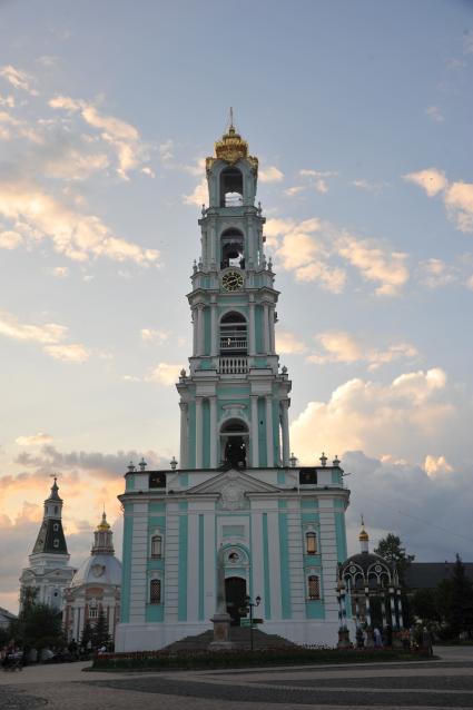 Московская область. Сергиев Посад. Колокольня в Троице-Сергиевой лавре.