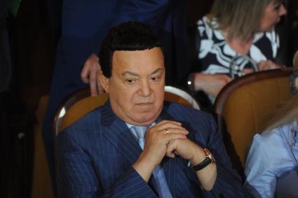 Сочи. Певец Иосиф Кобзон на церемонии открытия XXVII Открытого Российского кинофестиваля `Кинотавр`.