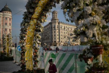 Москва.    Ремонтные работы по благоустройству на Тверской улице.