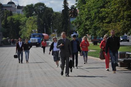 Белоруссия.  Минск. Прохожие на улице города .