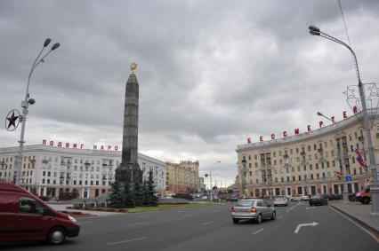 Белоруссия.  Минск. Монумент Победы на площади.