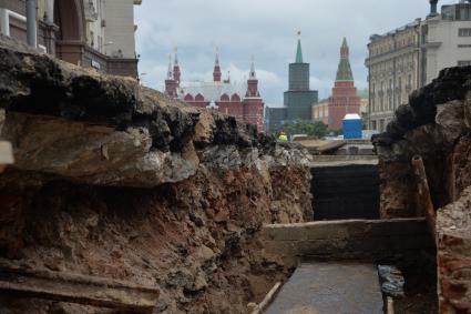 Москва. Работы по благоустройству Тверской улицы.