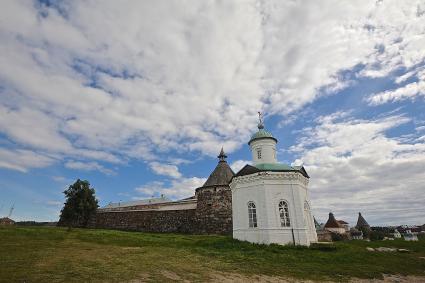 Архангельская область, Соловецкий архипелаг. Соловецкий Спасо-Преображенский ставропигиальный мужской монастырь, расположенный на Большом Соловецком острове.