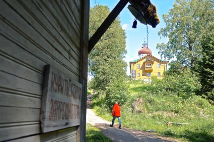 Архангельская область, Соловецкий архипелаг. Церковь Вознесения Господнего на Секирной горе. Храм-маяк.