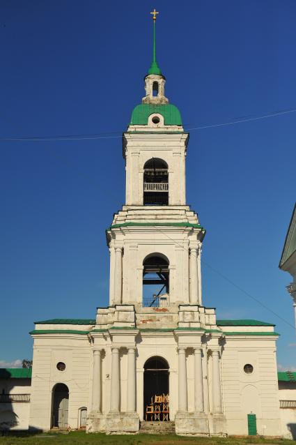 Ростов Великий.  Спасо-Яковлевский  Димитриев монастырь.  Колокольня.