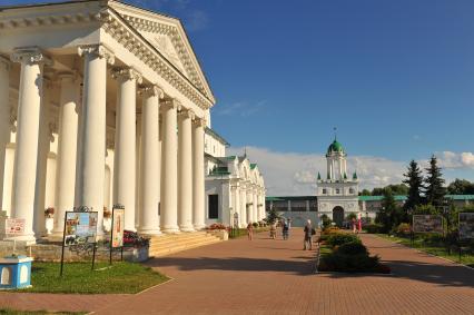 Ростов Великий.  Спасо-Яковлевский  Димитриев монастырь. Храм  святителя Димитрия  Ростовского.