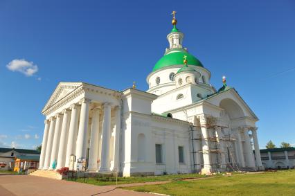 Ростов Великий.  Спасо-Яковлевский  Димитриев  монастырь. Храм  святителя Димитрия  Ростовского.