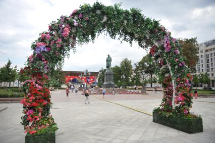 Москва. Вид на памятник А.С.Пушкину.