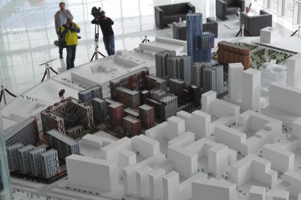 Москва. Макет строящегося жилого комплекса арт-класса `ЗИЛАРТ` на территории бывшего автозавода имени Лихачева.