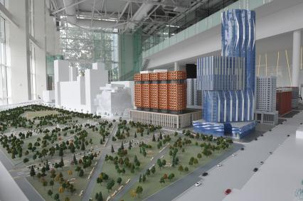 Москва.  Макет строящегося жилого комплекса арт-класса `ЗИЛАРТ` на территории бывшего автозавода имени  Лихачева.