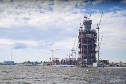 Санкт-Петербург. Строительство небоскреба компании `Газпром` в `Лахта-центре`.