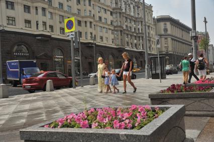 Москва. Тверская улица после реконструкции.