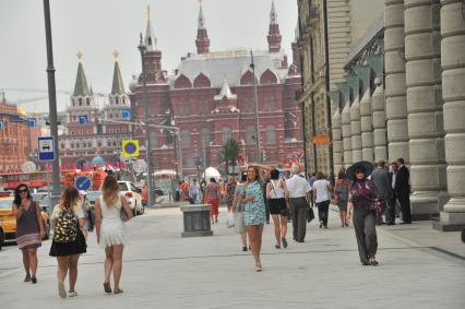 Москва. Тверская улица после реконструкции.