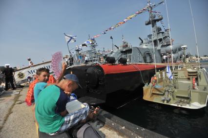 Крым, Севастополь. Во время празднования Дня Военно-Морского Флота России.