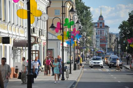 Москва. Пятницкая улица после реконструкции.