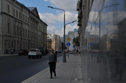 Москва.  Улице Воздвиженка после реконструкции.