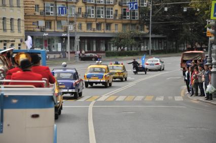 Москва. На выставке ретротранспортана одной из улиц города  в рамках праздника московского автобуса.