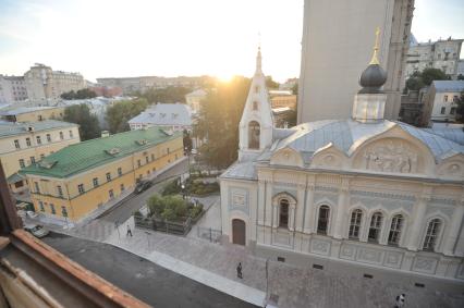 Москва. Отреставрированный храм Успения Пресвятой Богородицы на Успенском Вражке в Газетном переулке.
