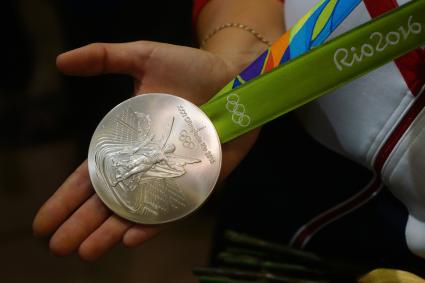 Екатеринбург. Встреча серебрянного призера Олимпиады в Рио де жанейро 2016, лучницы Ксении Перовой в аэропорту Кольцово. На фото: Ксения Перова