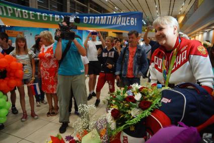 Екатеринбург. Встреча серебрянного призера Олимпиады в Рио де жанейро 2016, лучницы Ксении Перовой в аэропорту Кольцово. На фото: Ксения Перова