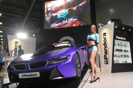 Москва.   Автомобиль BMW на Московском международном автомобильном салоне - 2016 в Международном выставочном центре `Крокус Экспо`.