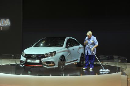 Москва.  Автомобиль Lada Vesta Sport Concept  на Московском международном автомобильном салоне - 2016 в Международном выставочном центре `Крокус Экспо`.